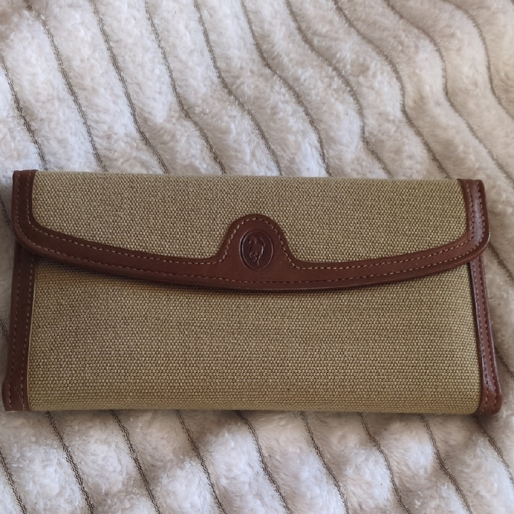 Buxton Tan and Brown Classic Wallet